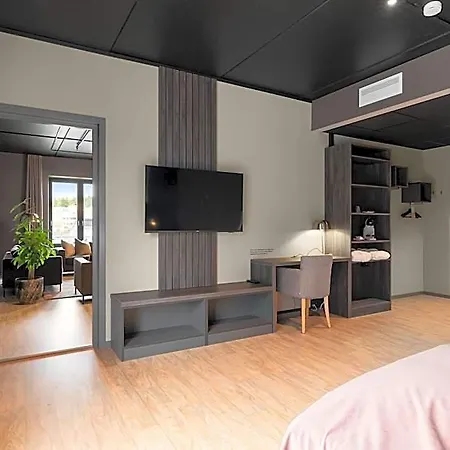 Hotel Hotell Jaeren 4*
